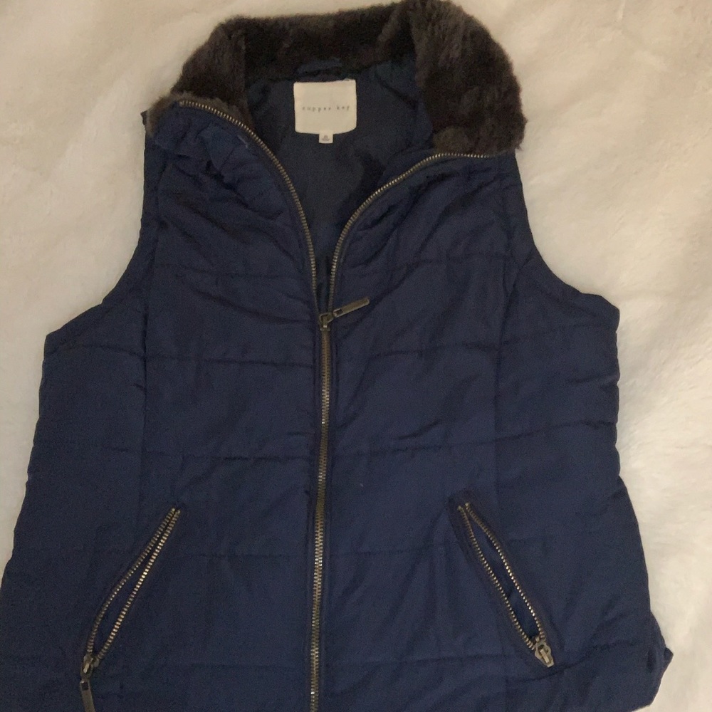 blue vest